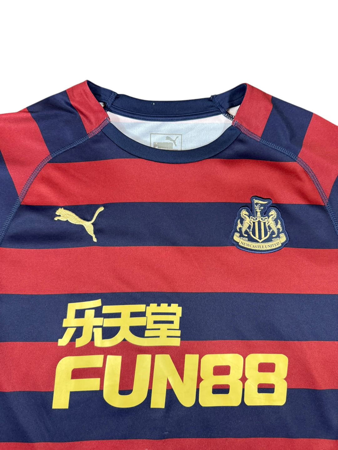 2018/19 Newcastle Puma Away Football Shirt #24 Almiron - 9/10 - (M)