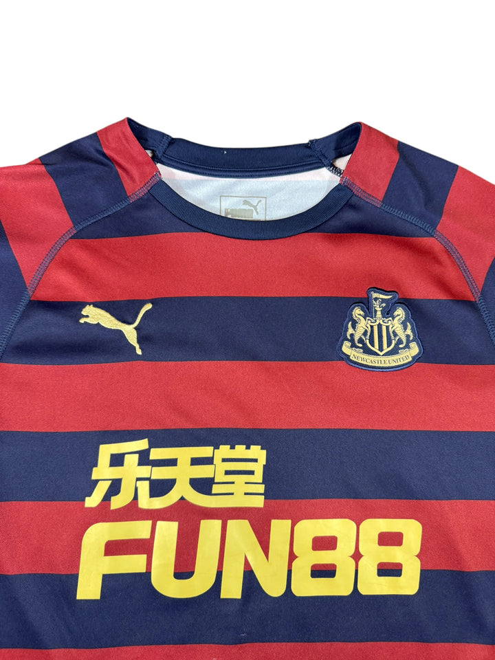 2018/19 Newcastle Puma Away Football Shirt #24 Almiron - 9/10 - (M)