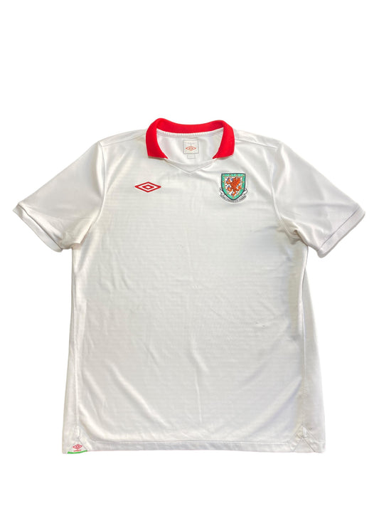 Wales 2010/11 Football Jersey Mens XL