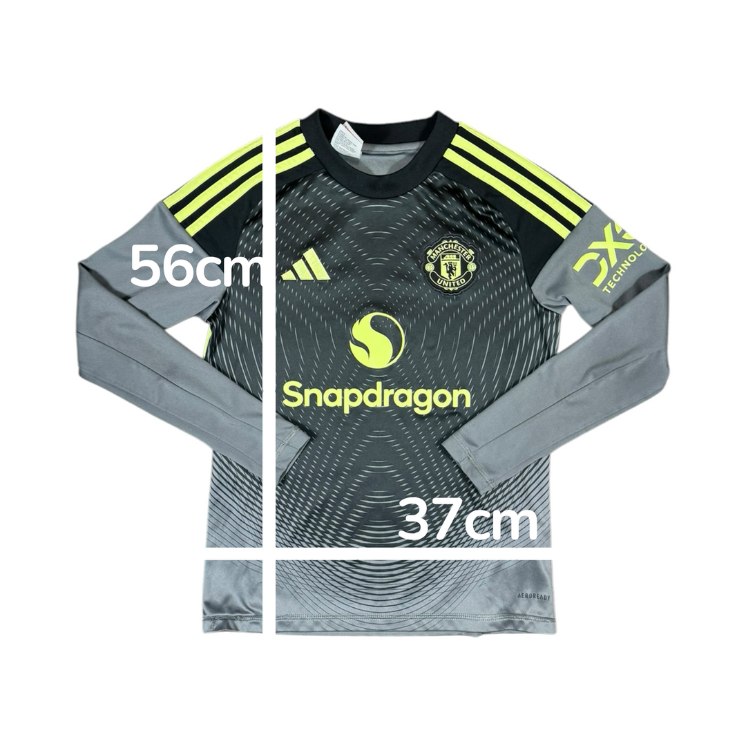 2025-26 Manchester United GK Away Shirt - 9/10 - (11-12 Years)