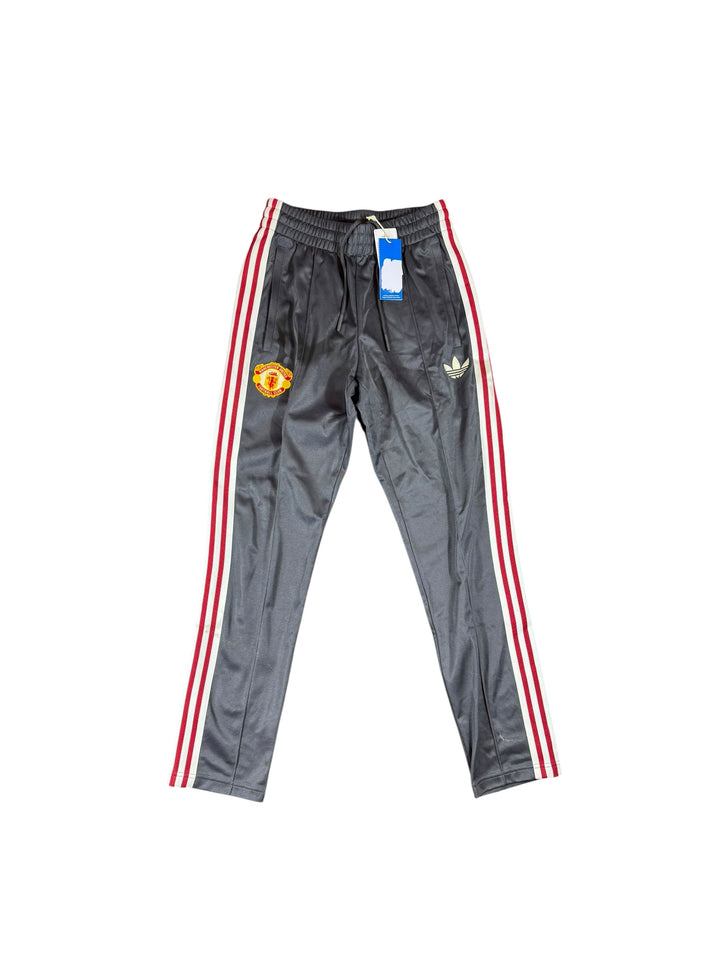 2024-25 Manchester United Adidas Originals Track Pants/Bottoms Brand New (M)