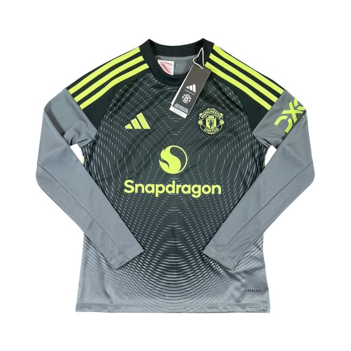 2025-26 Manchester United GK Away Shirt Brand New (11-12 Years)